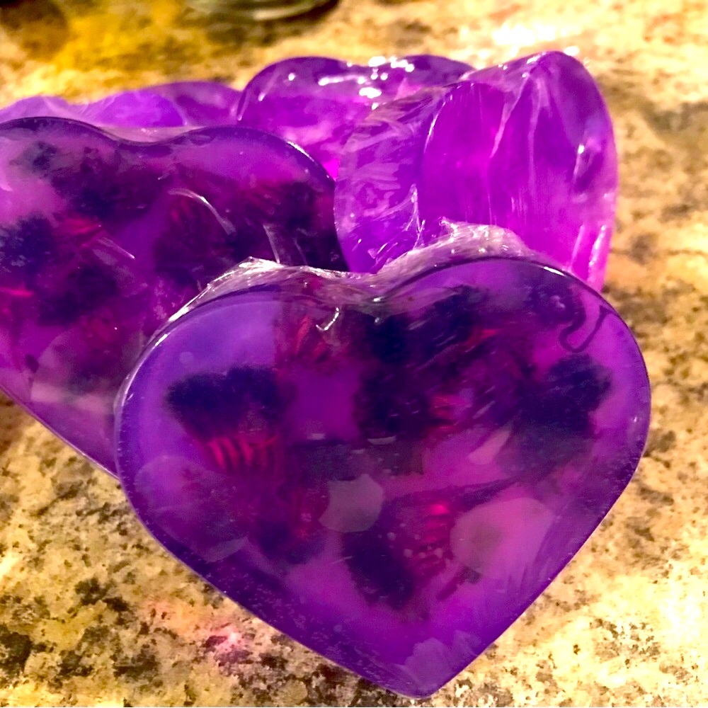 Handmade heart ❤️ shaped Wild berries and Cucumber melon scented bar soaps!